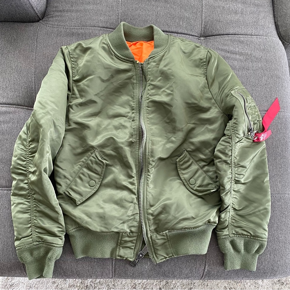 Alpha Industries MA-1 bomber jacket- size M